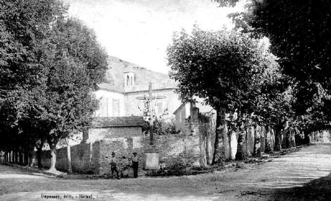 Entrée du village.