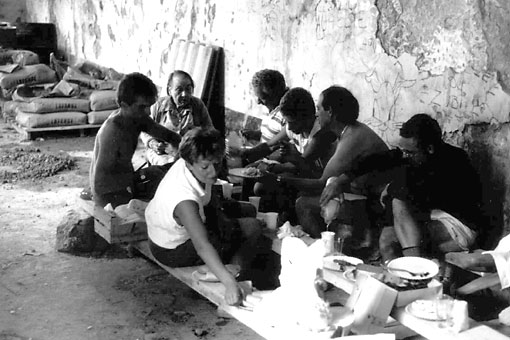  Repas sur le chantier 