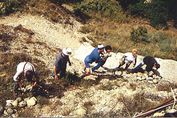  Ramassage et stockage de pierres 