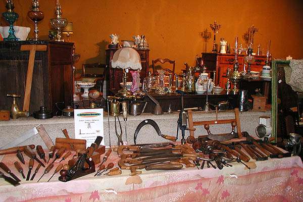  XVIe Salon des Antiquaires 