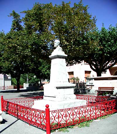  Monument Pasteur 